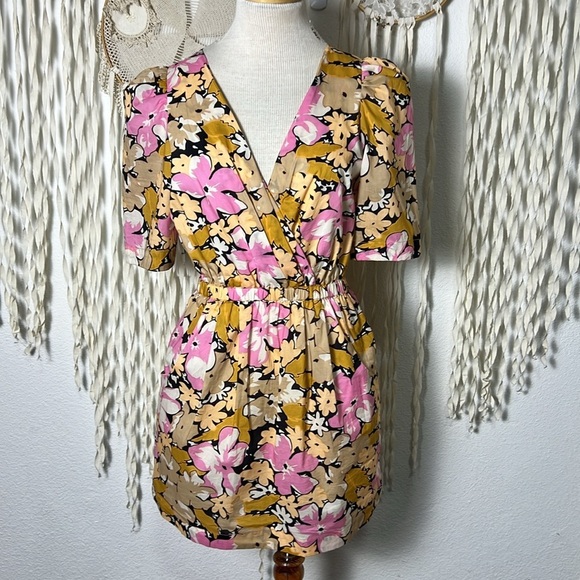 Spell NWOT Aloha Floral Short Sleeve Mini Dress Size M - Picture 2 of 10